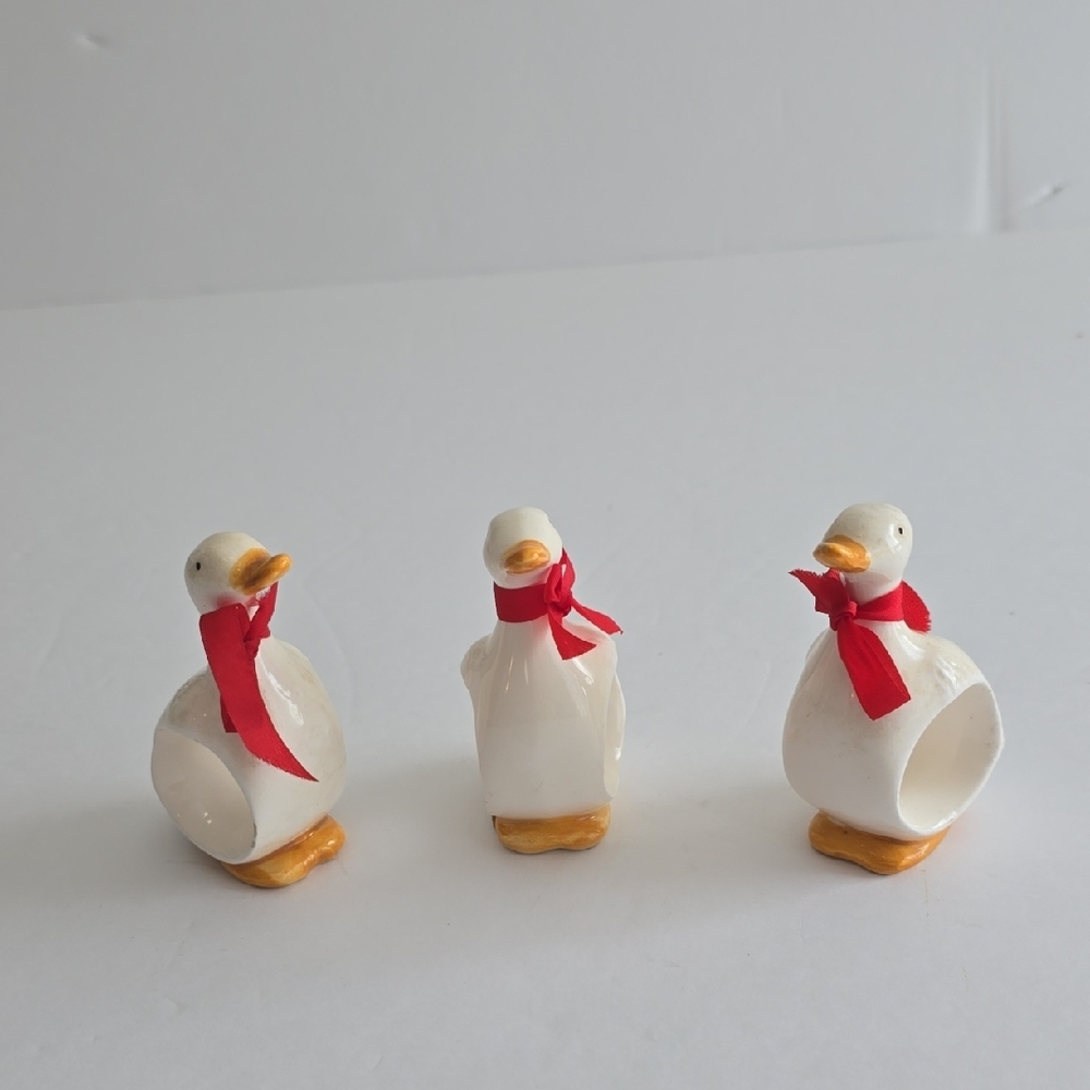 Ron Gordon Designs 1983 Set Of 3 Duck White Ceramic Napkin Holders Red Bows